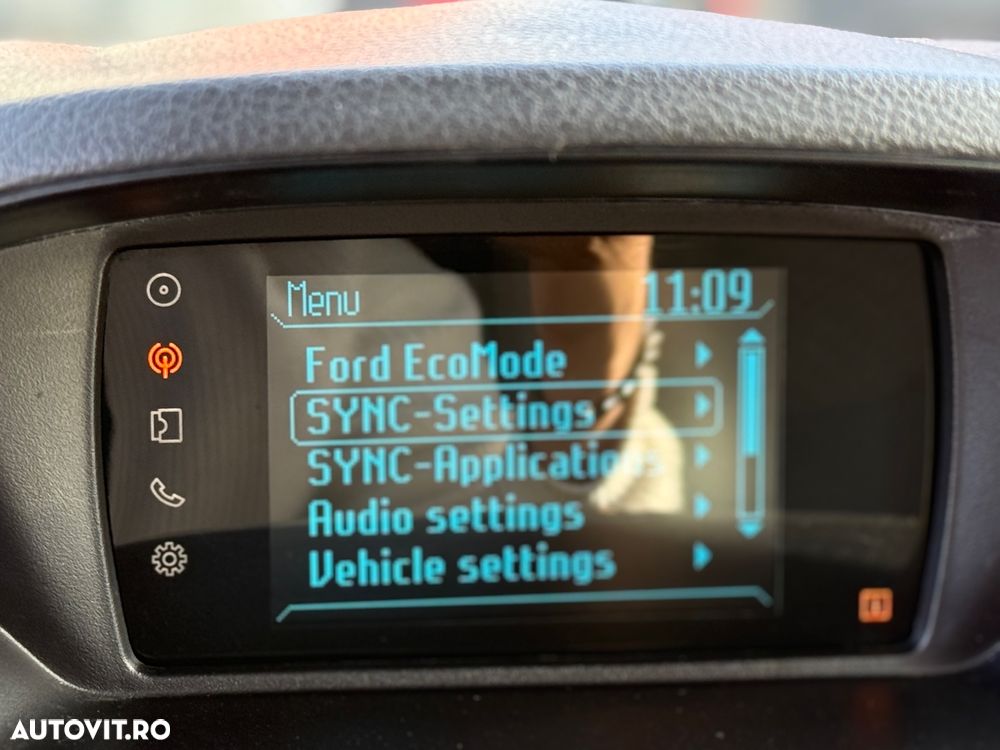 Ford Tourneo Courier 1.0 EcoBoost Titanium - 14