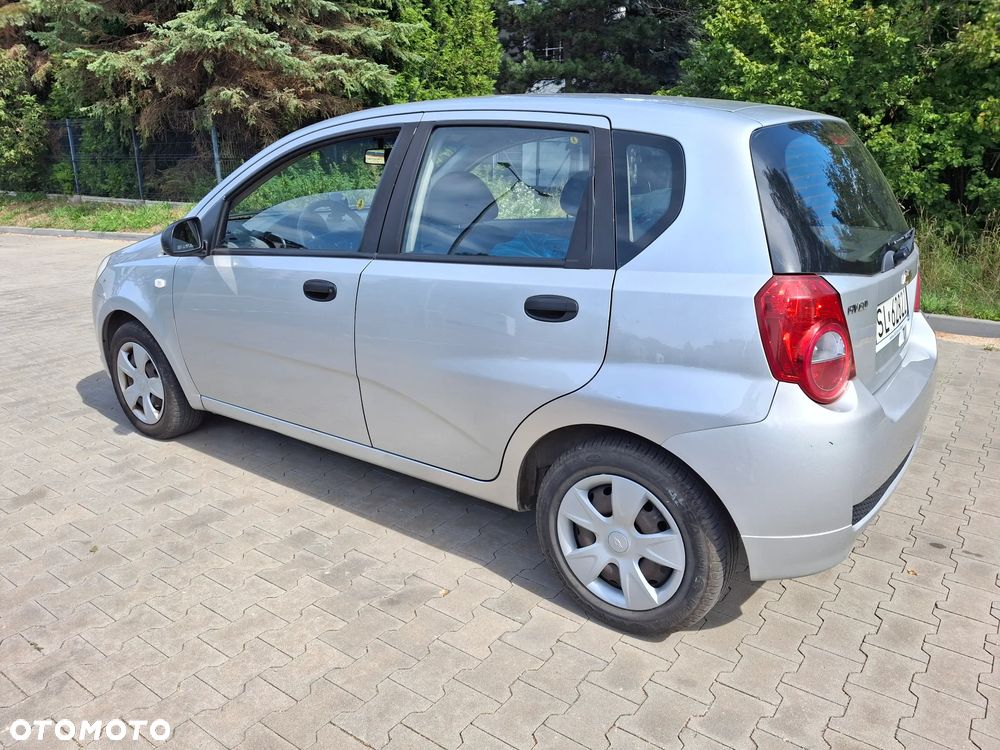 Chevrolet Aveo - 5