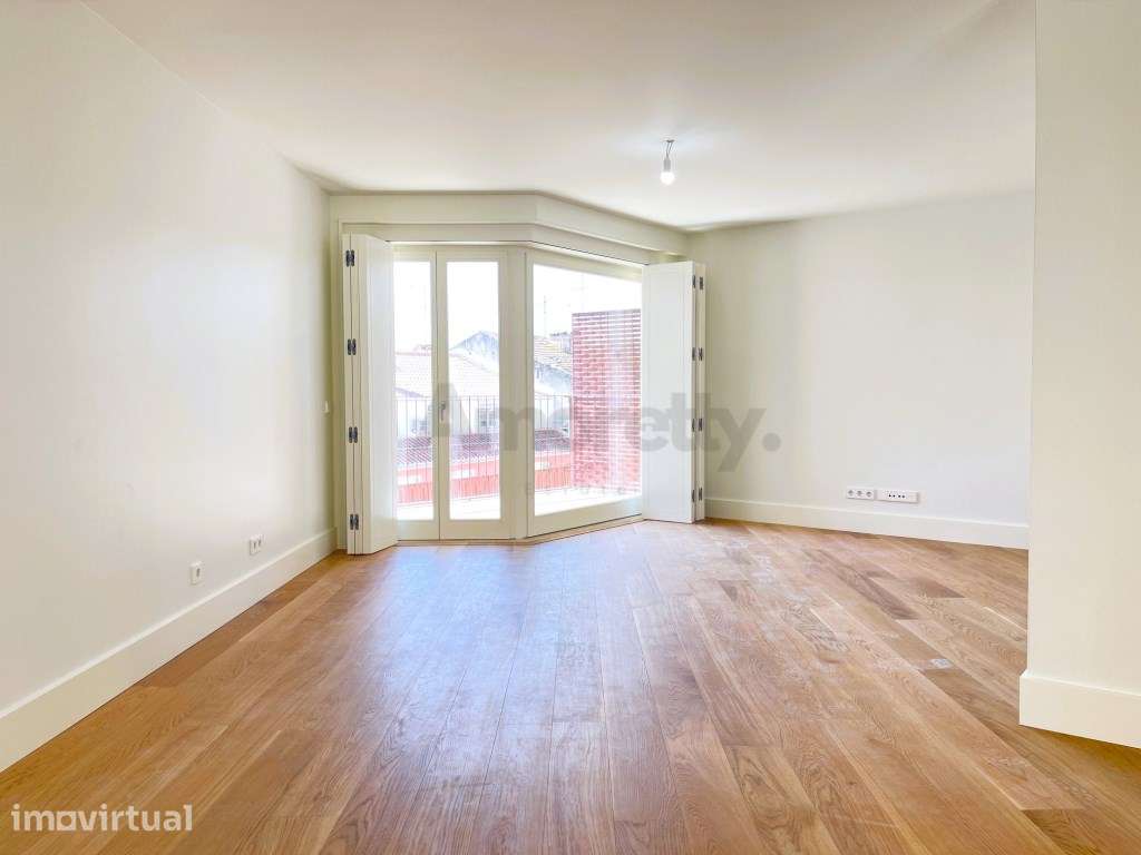 T1 de Luxo com Varanda de 12 Metros Quadrados - Grande imagem: 4/12