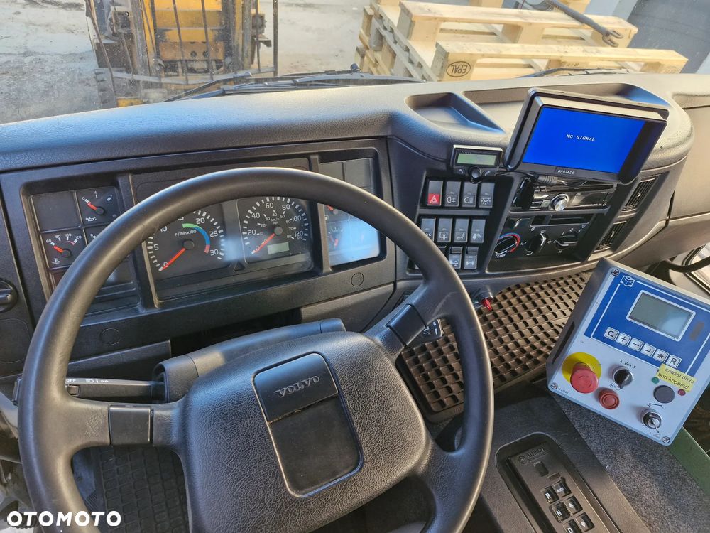 Volvo FL6 - 6