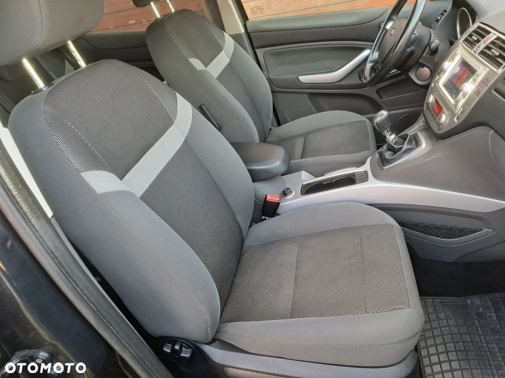 Ford Kuga 2.0 TDCi Titanium - 20