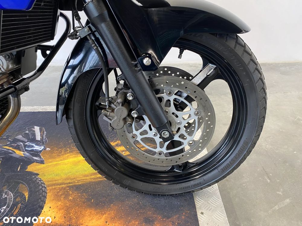 Suzuki V-STROM - 20