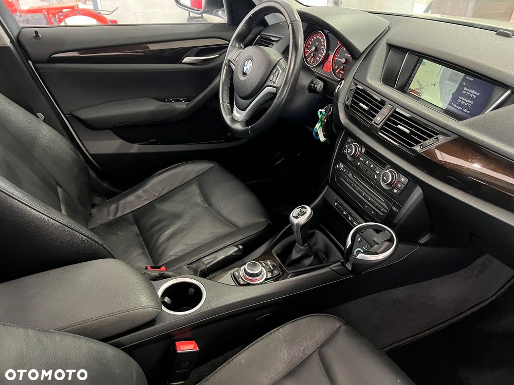 BMW X1 sDrive18d Sport Line - 27