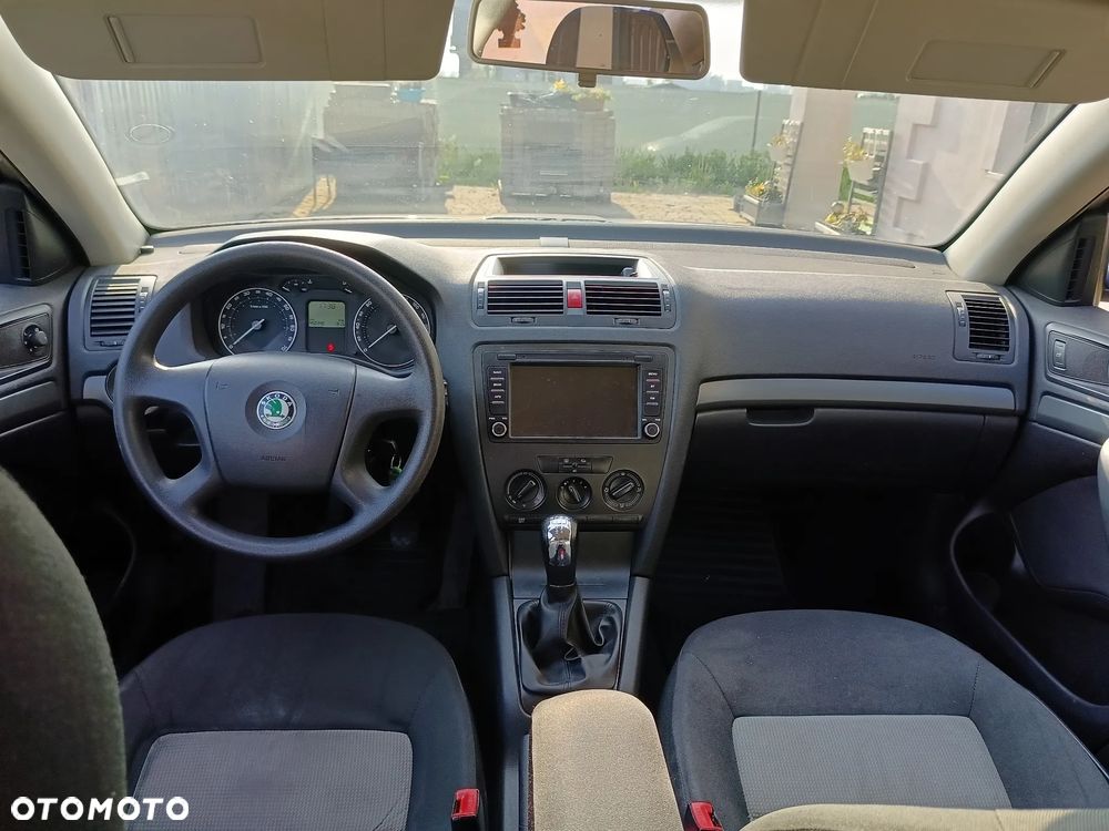 Skoda Octavia 1.6 FSI Mint - 9