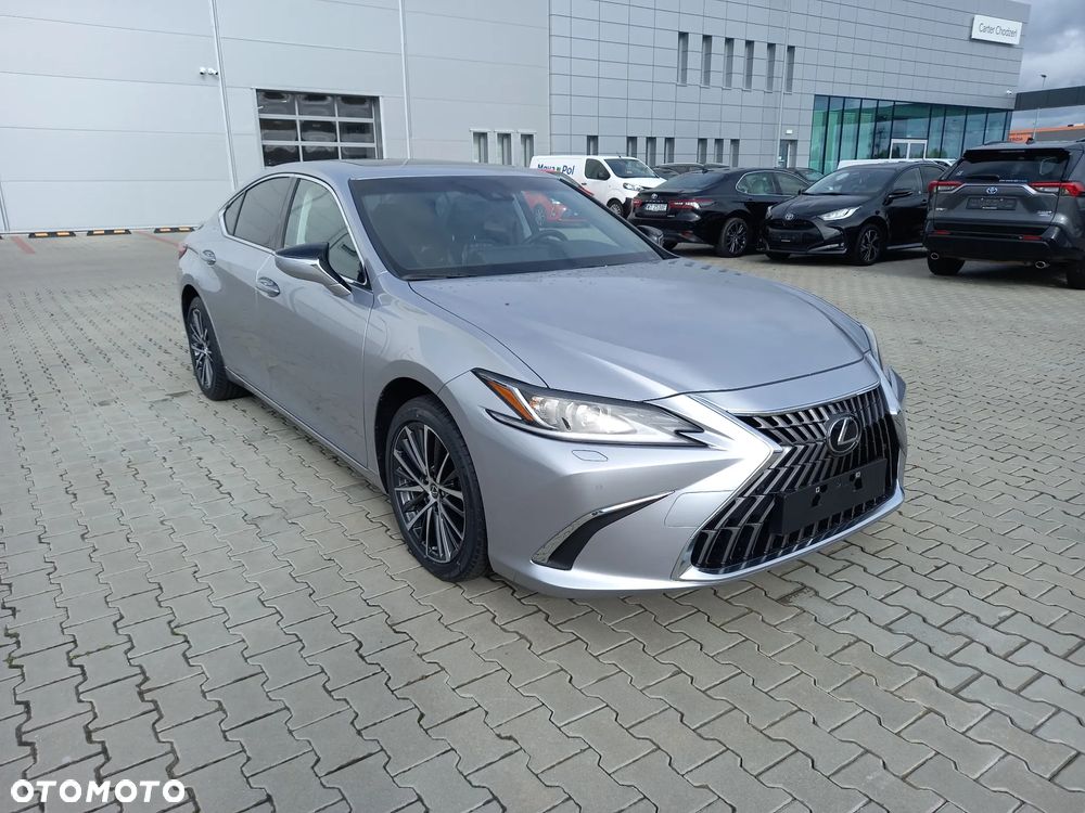 Lexus ES 300h Business Edition - 3
