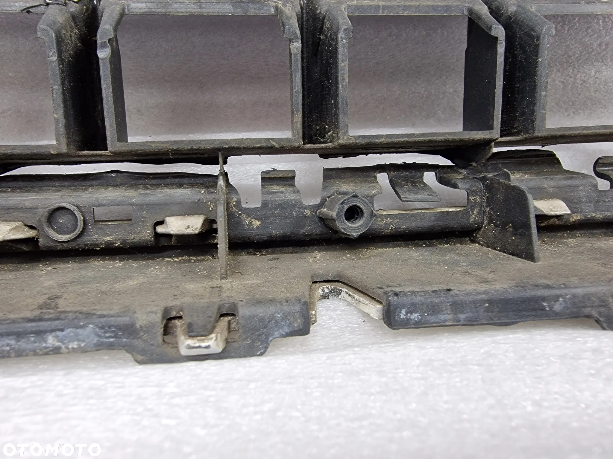 AUDI Q3 8U0 10-14 ATRAPA / GRILL PRZEDNI PRZÓD NA PDC , NR 8U0853653H / 8U0853651H / 8U0853651J / 8U0853651K , NR AUKCJI GR171 - 29