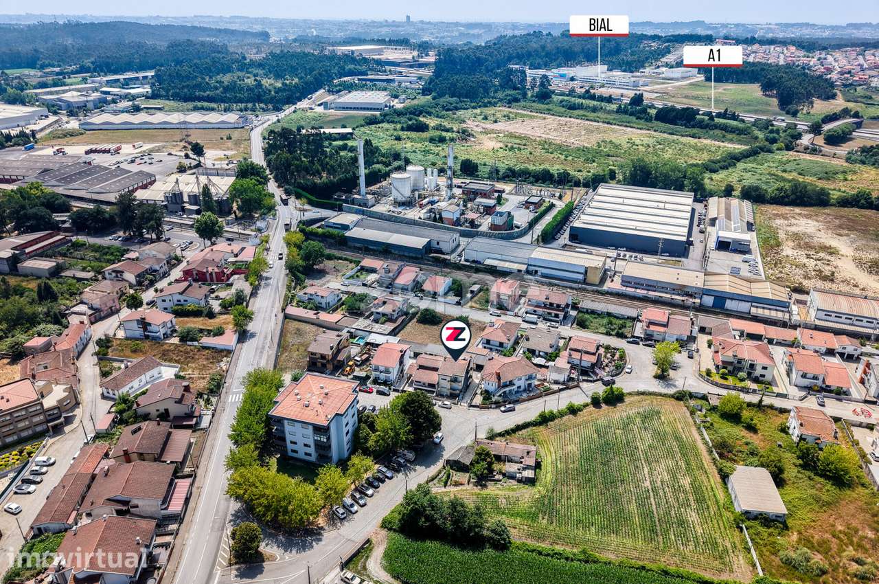 Andar-Moradia T2 com 3 Varandas e Garagem BOX em Folgosa, Maia. - Grande imagem: 4/53