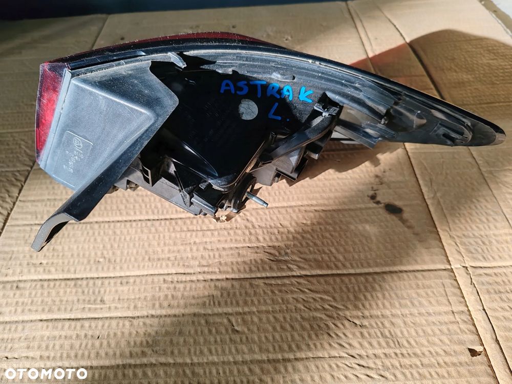 Lampa lewa tył tylna led 39015943 HB OPEL Astra K 15-21 - 2