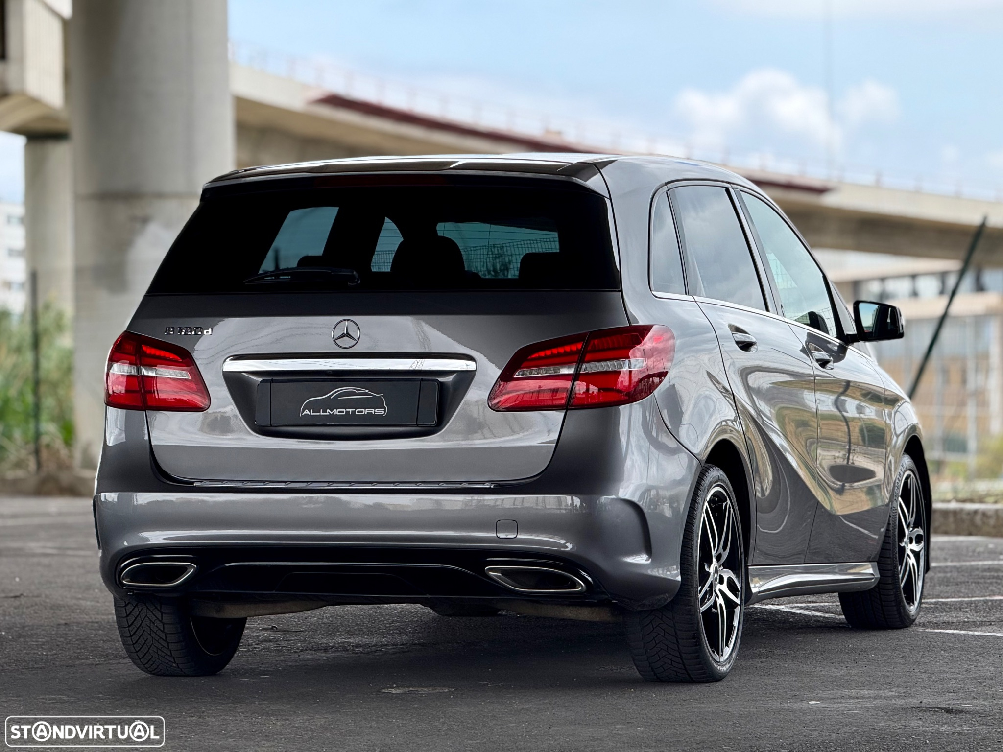 Mercedes-Benz B 180 d AMG Line - 11