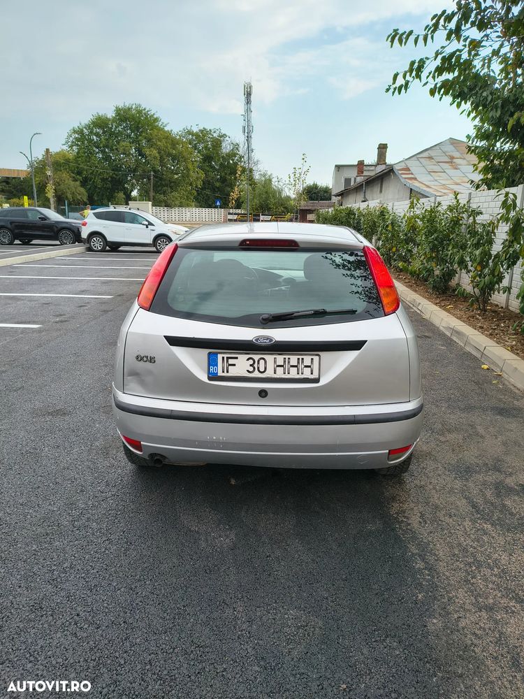 Ford Focus 1.6i 16V - 9