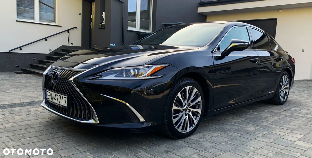 Lexus ES 300h Business Edition - 11