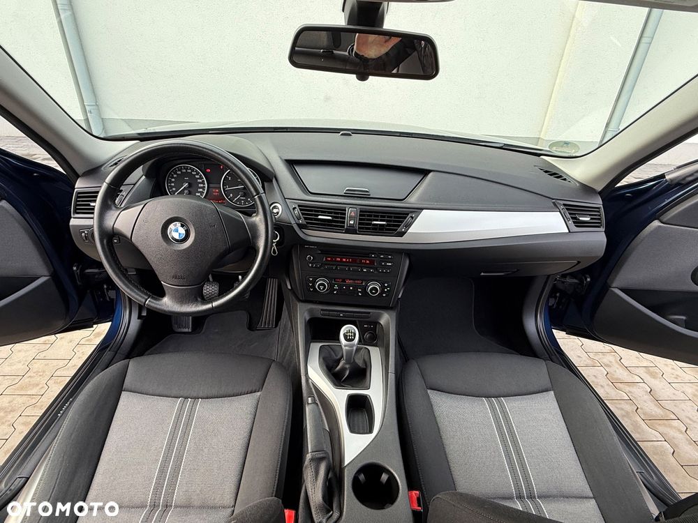 BMW X1 sDrive18i - 13