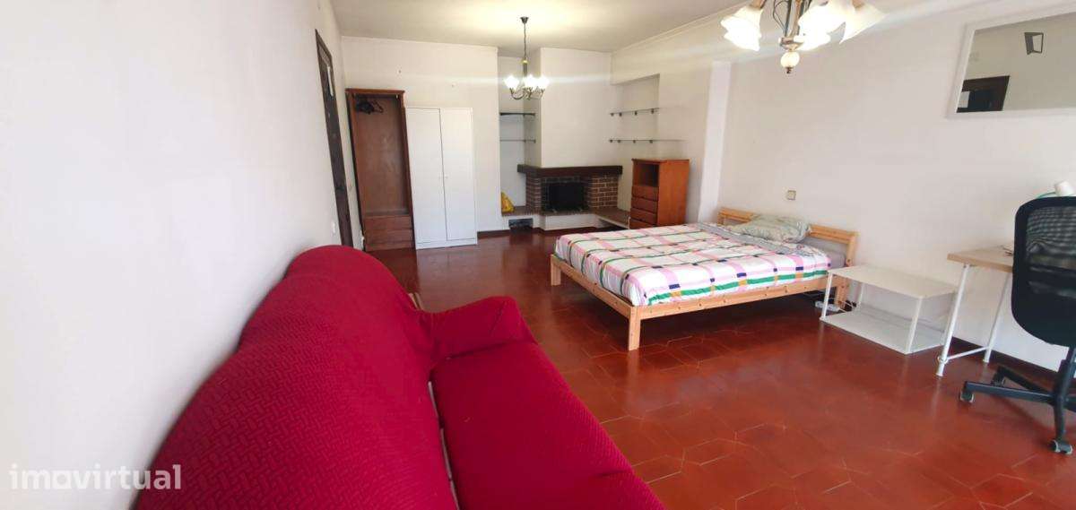Quarto - localizado em Guimaraes - Grande imagem: 5/8