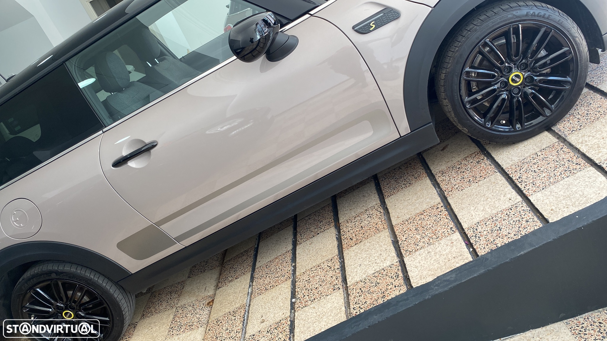 MINI 3 Portas Cooper SE Collection 2021 - 11
