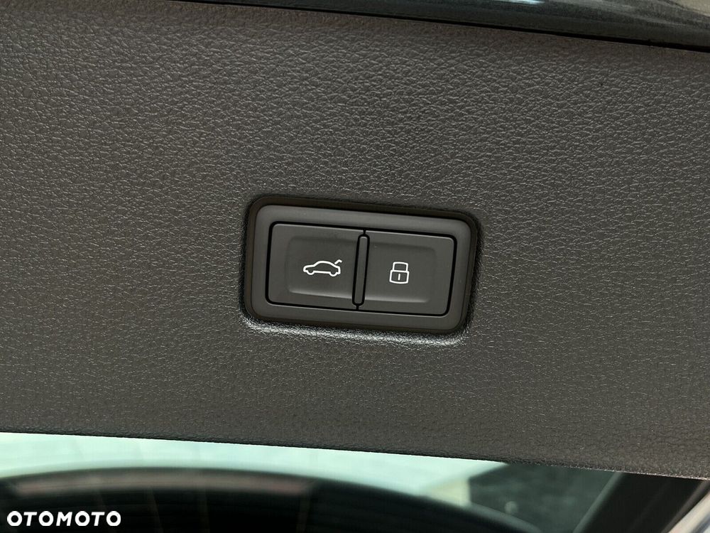 Audi Q8 55 TFSI mHEV Quattro Tiptronic - 17