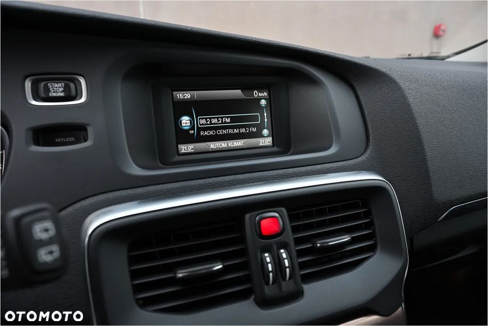 Volvo V40 Cross Country D3 Summum - 32