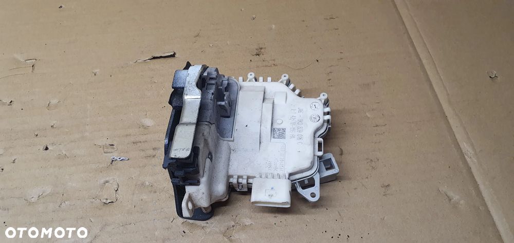 Zamek prawy tył tylny prawy Audi A4 B8 8K0839016C - 4