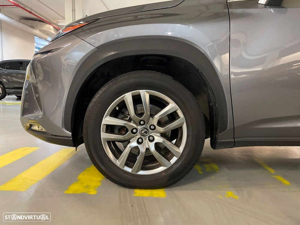 Lexus NX 300h - 31