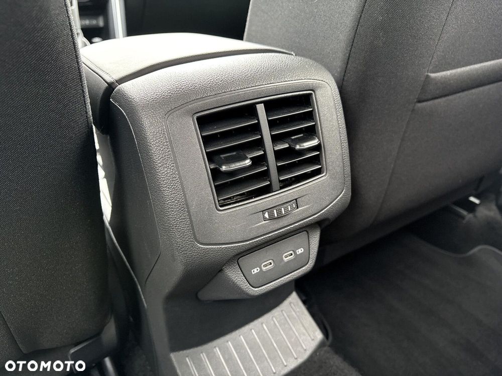 Volkswagen T-Roc 1.5 TSI Style DSG - 27