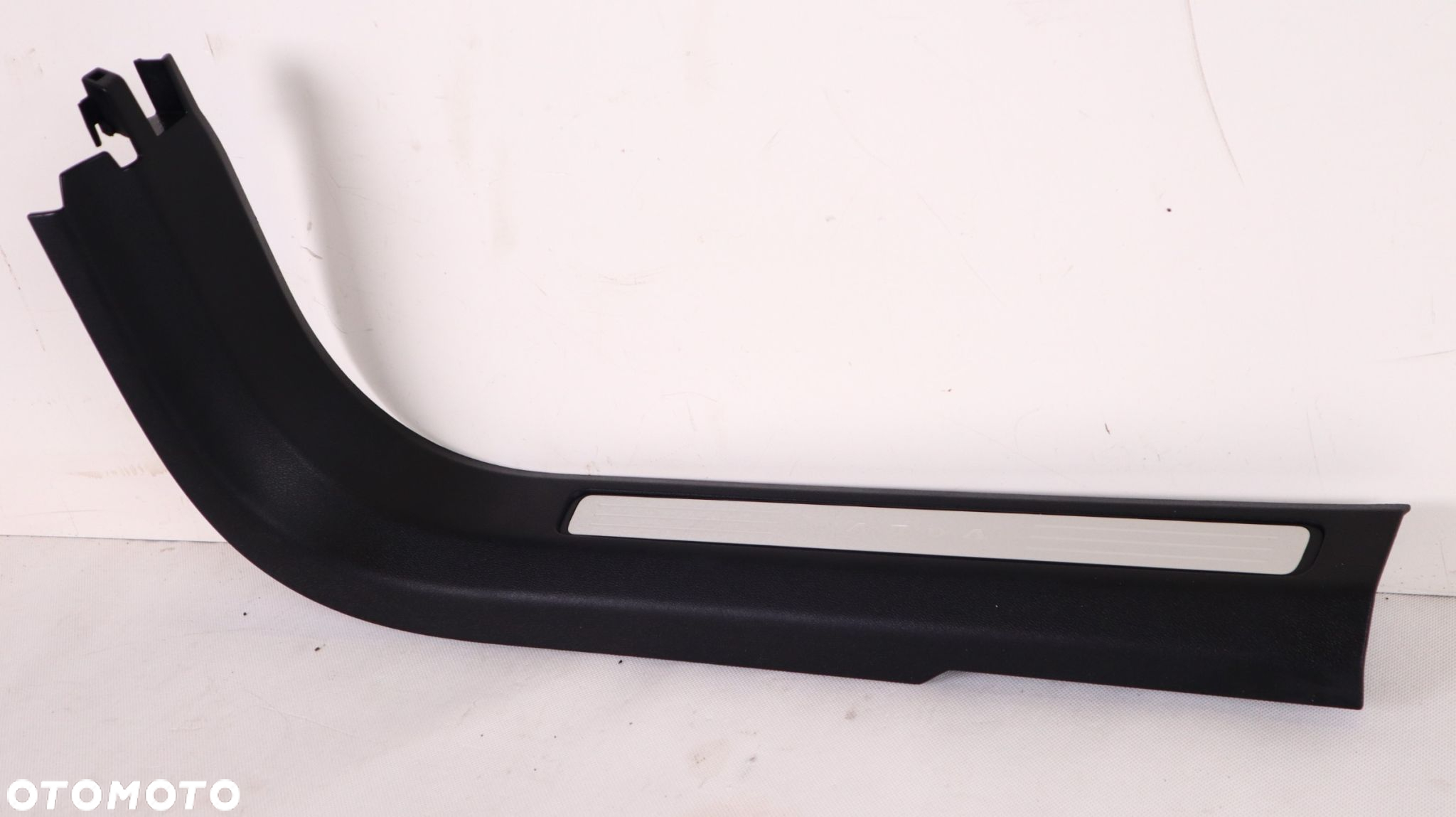 VOLVO XC60 II LISTWA NAKŁADKA PROGOWA PRAWA 31448015 - 2