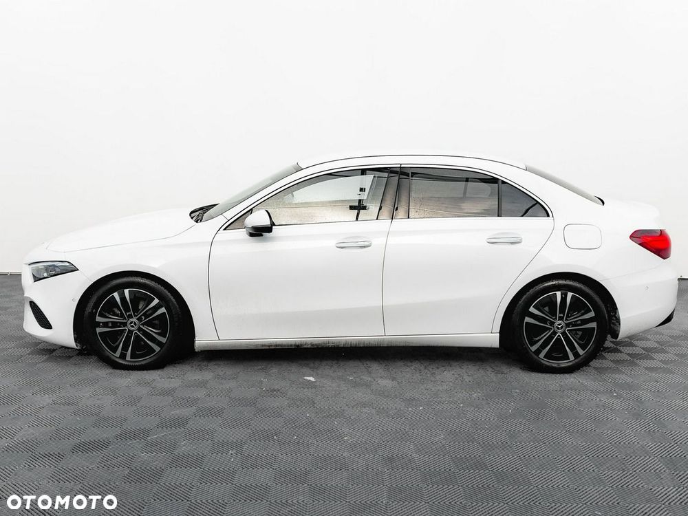 Mercedes-Benz Klasa A 200 d Progressive 8G-DCT - 9