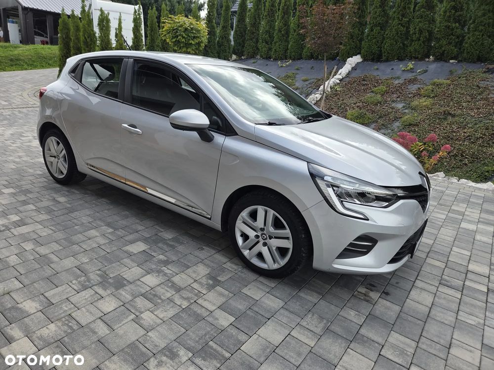 Renault Clio - 23