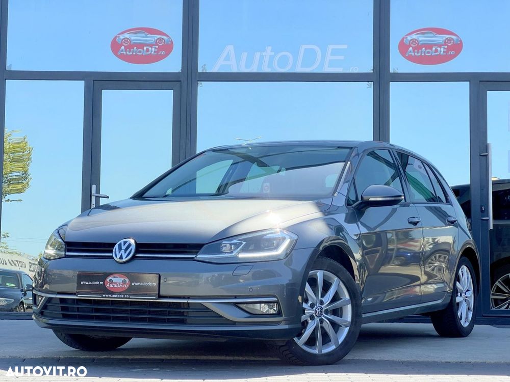 Volkswagen Golf - 1