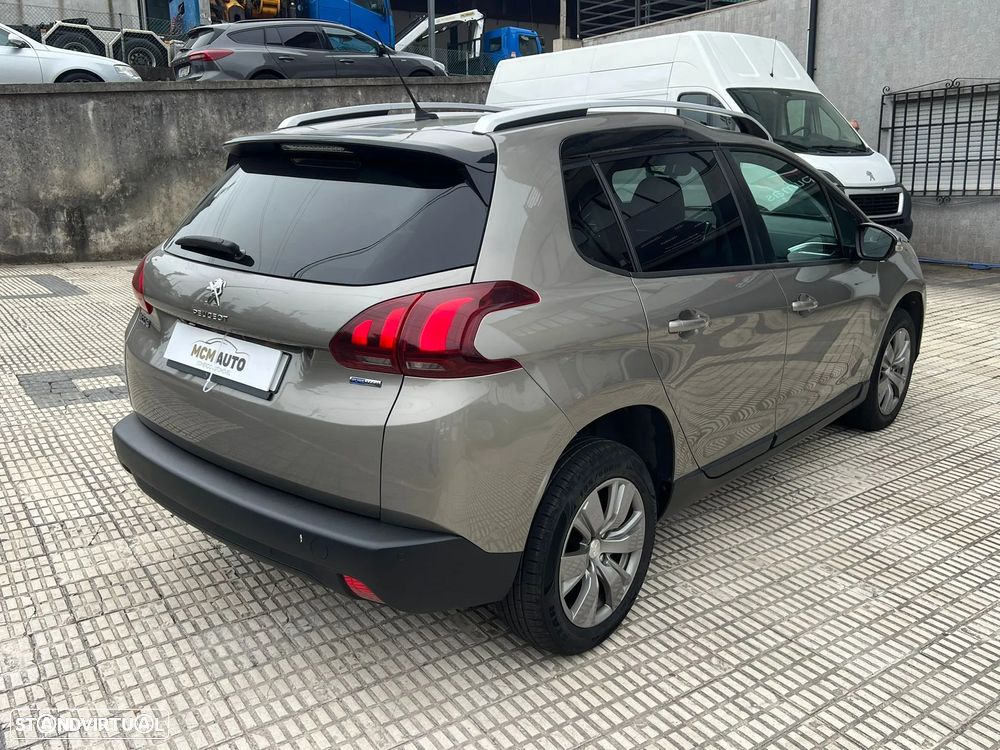Peugeot 2008 1.2 PureTech Style - 6