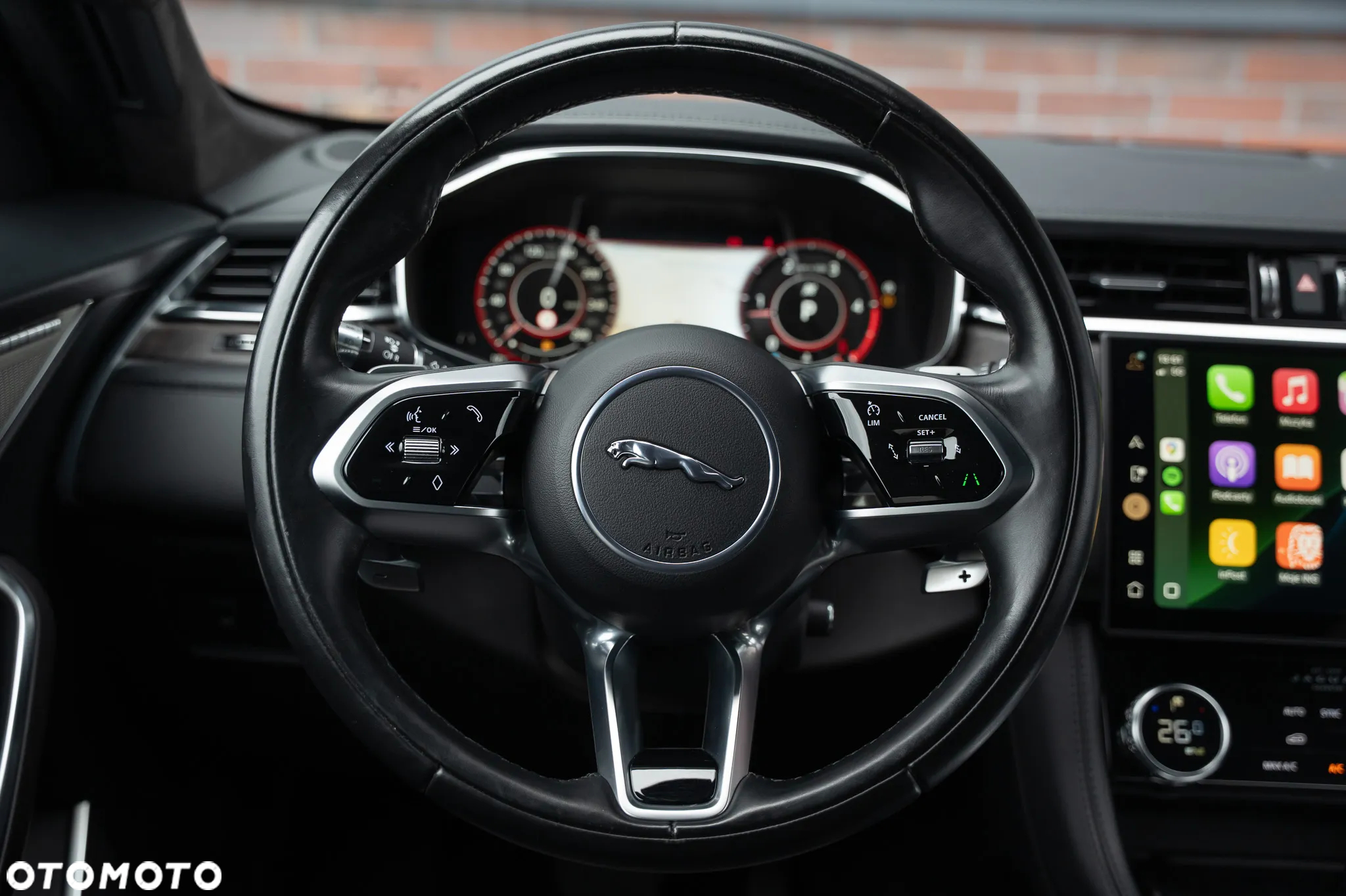 Jaguar F-Pace D200 AWD R-Dynamic HSE - 29