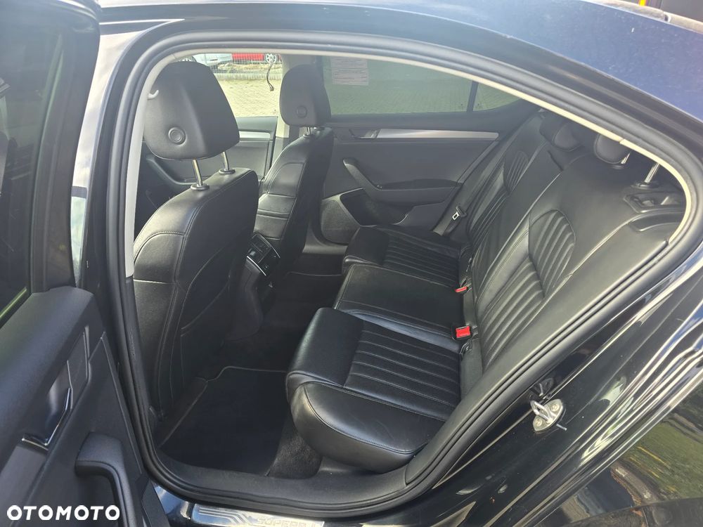 Skoda Superb ver-2-0-tdi-ambition - 8