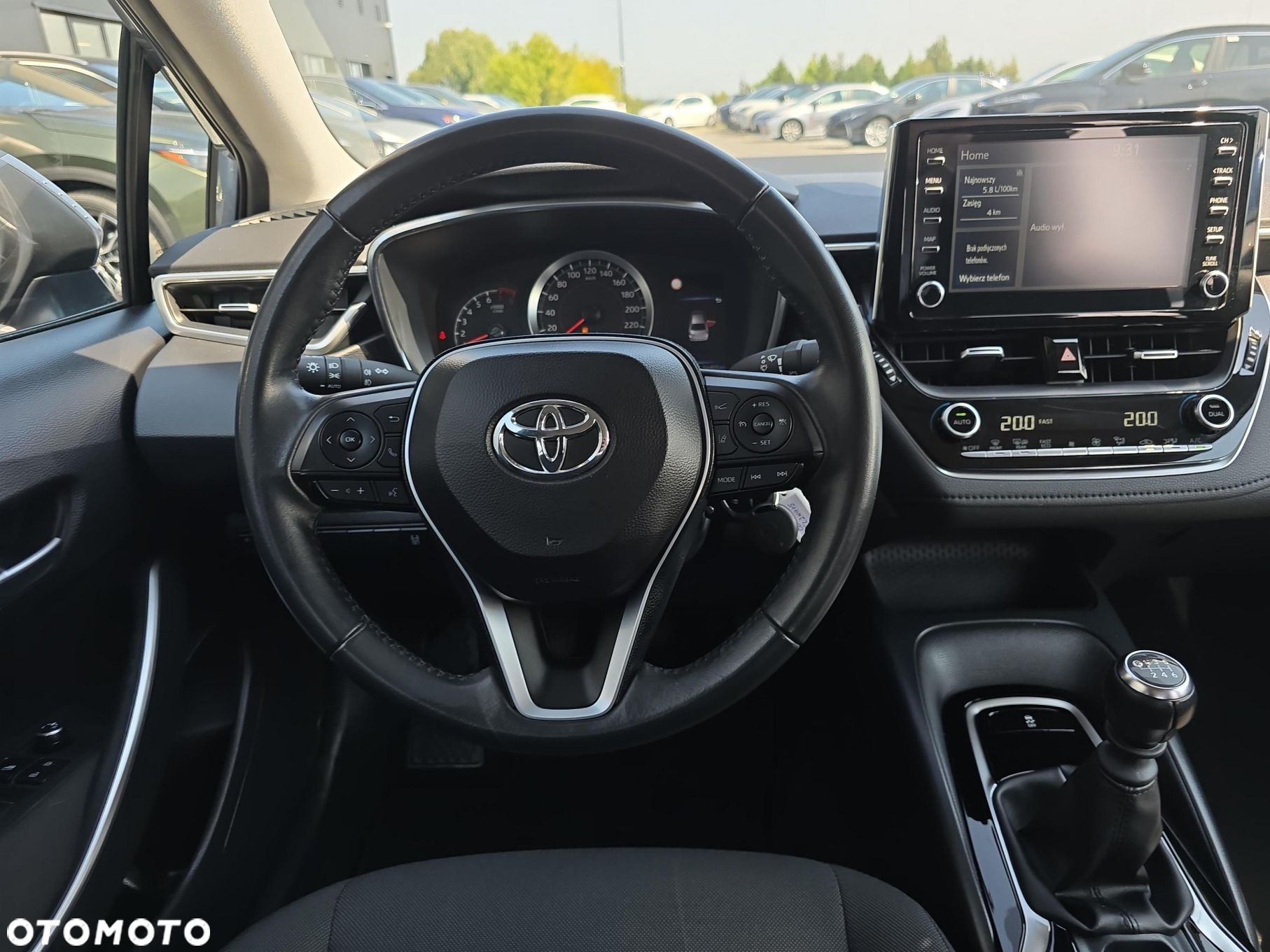 Toyota Corolla - 12
