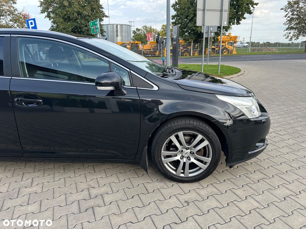 Toyota Avensis 1.6 Life - 8