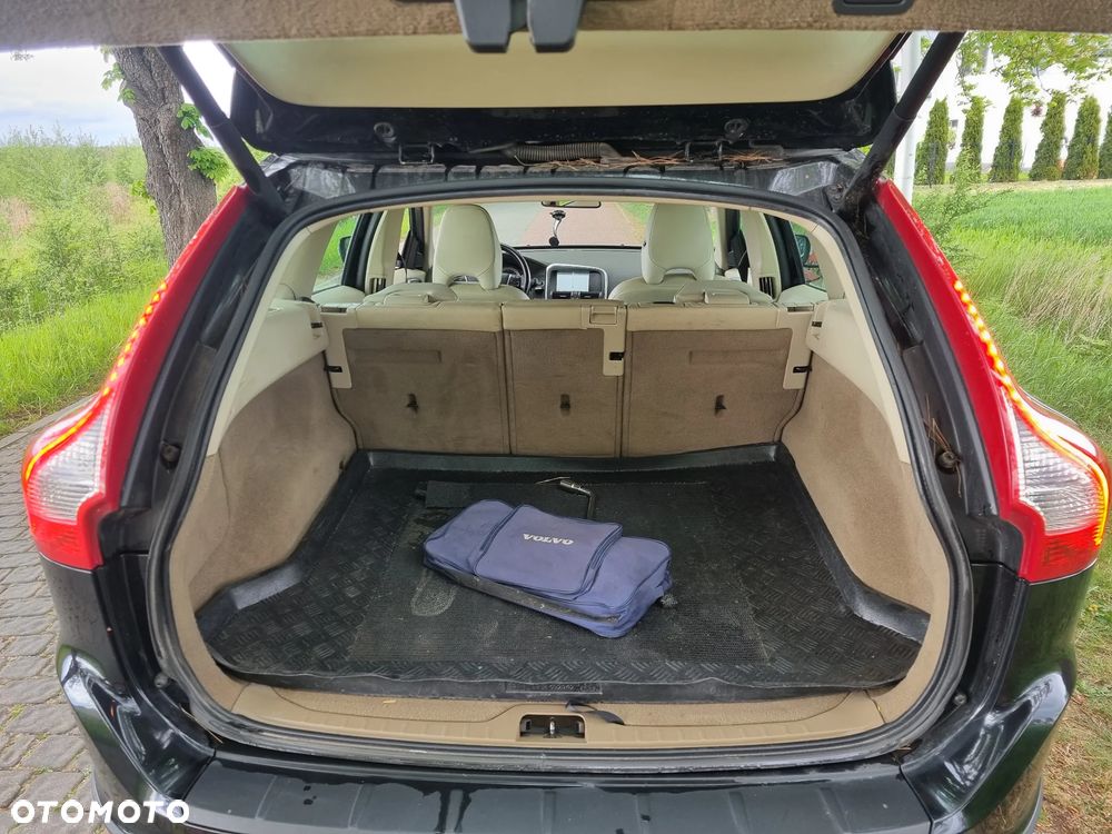 Volvo XC 60 D5 AWD Summum - 17