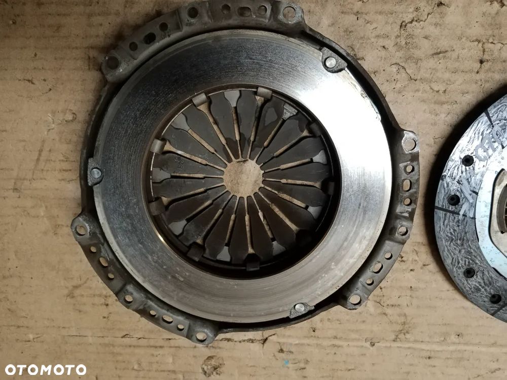 Sprzęgło tarcza docisk VW Polo 6N2 1.0 MPI 052141025 - 4