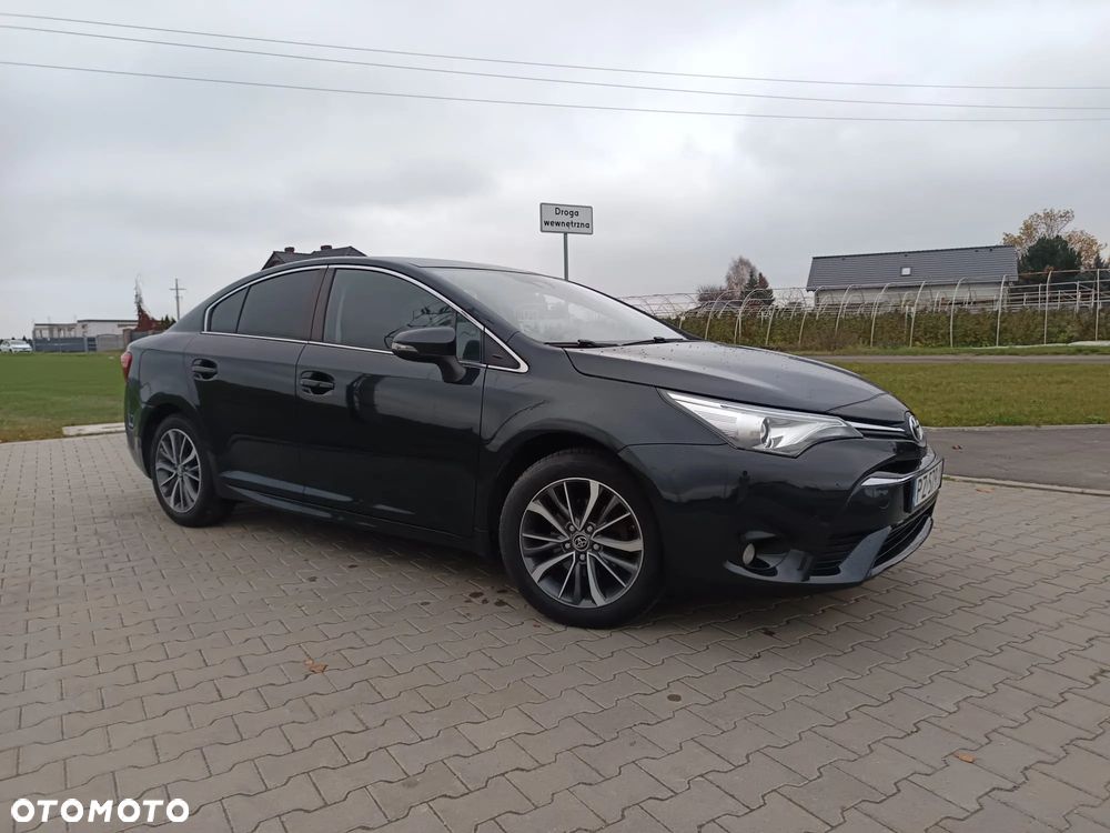 Toyota Avensis 1.8 Premium - 1