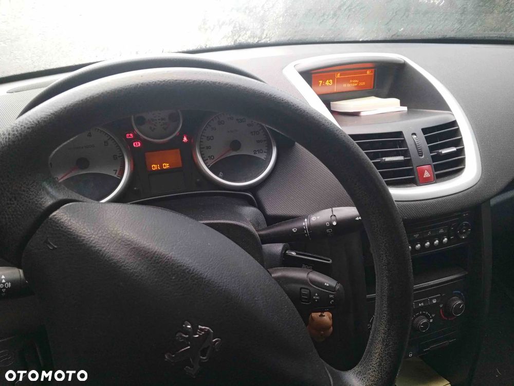 Peugeot 207 95 VTi Urban Style - 8