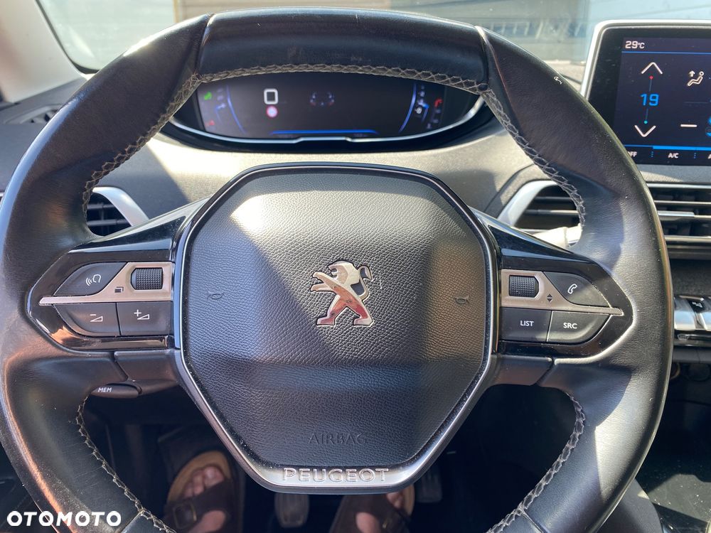 Peugeot 3008 1.6 BlueHDi Allure S&S - 20