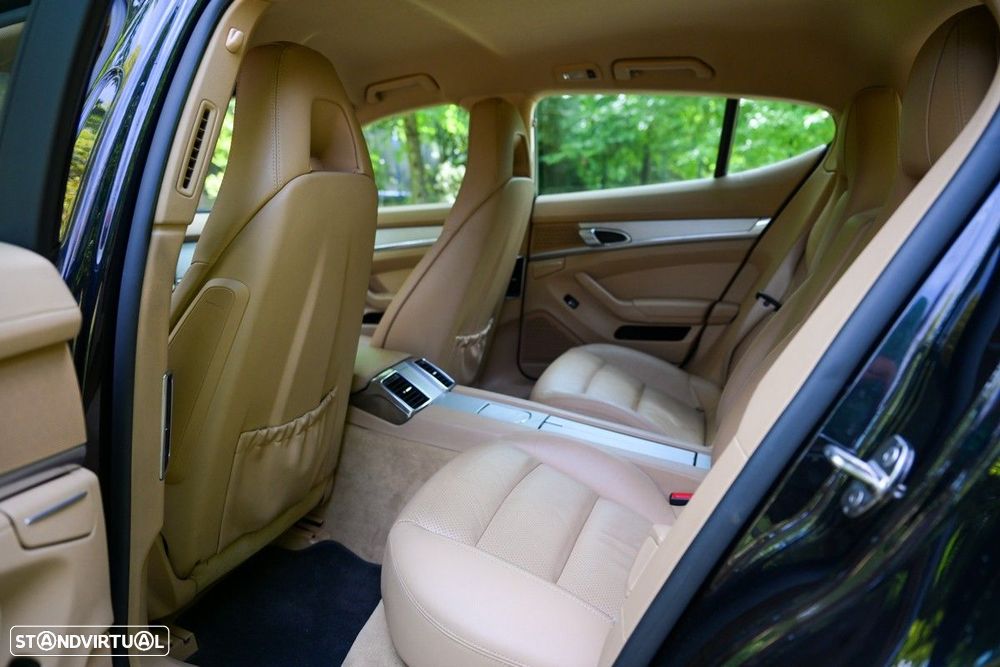 Porsche Panamera S Hybrid J19 - 46