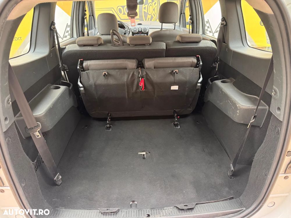 Dacia Lodgy 1.5 dCi Stepway - 12