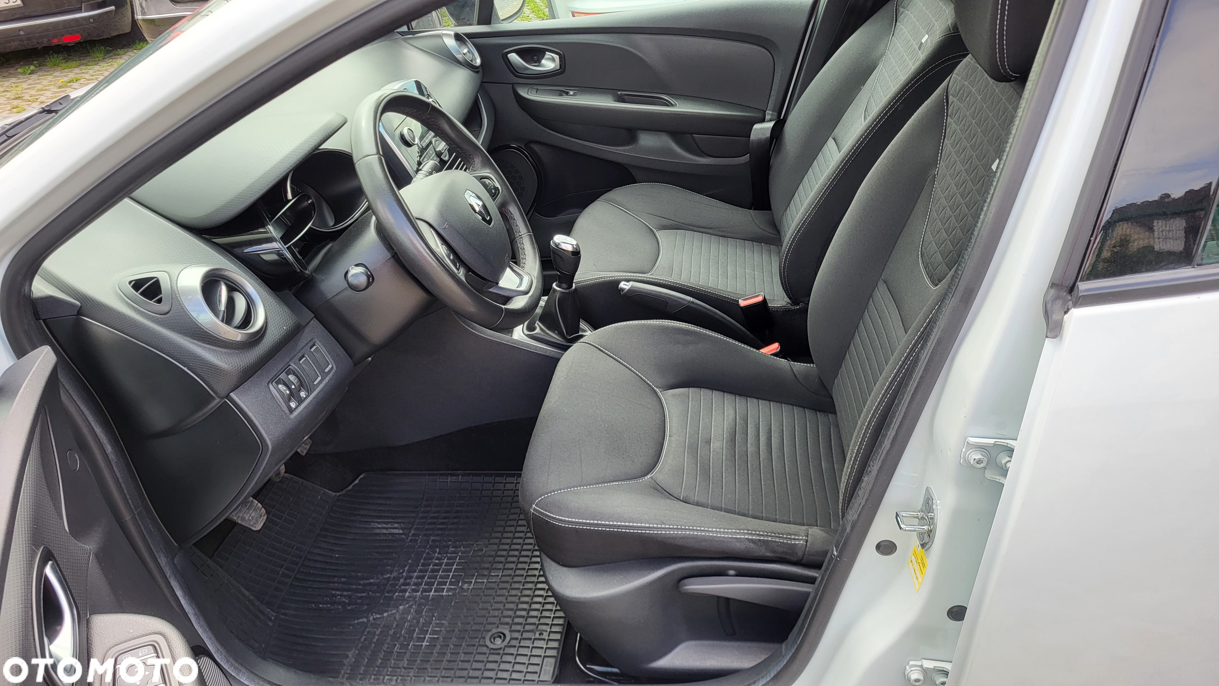 Renault Clio 1.2 16V 75 Limited - 6