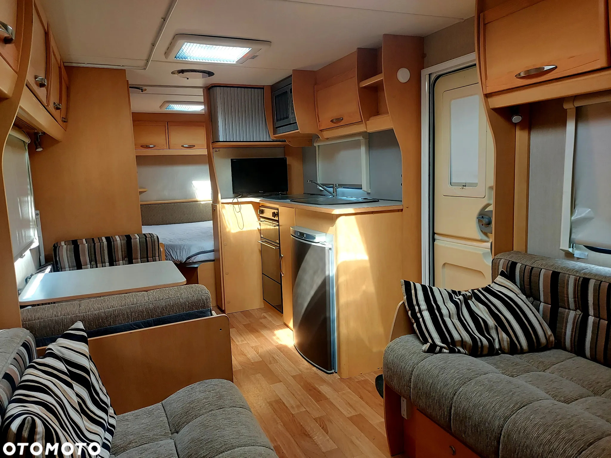 Elddis Avante - 16