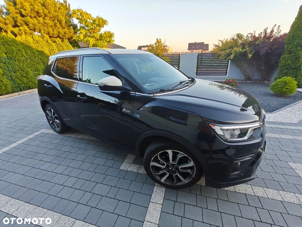 SsangYong/KGM Tivoli 1.5 T-GDi 2WD Automatik Black - 2