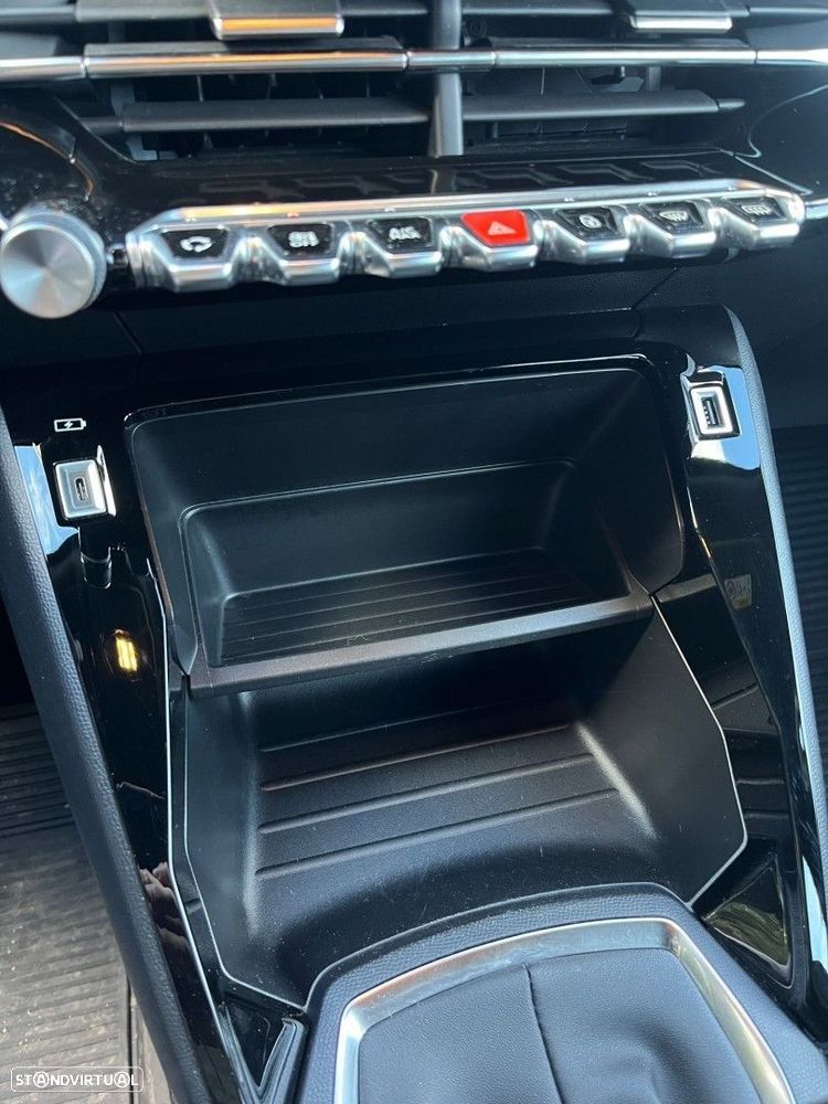 Peugeot 2008 1.2 PureTech Active - 18