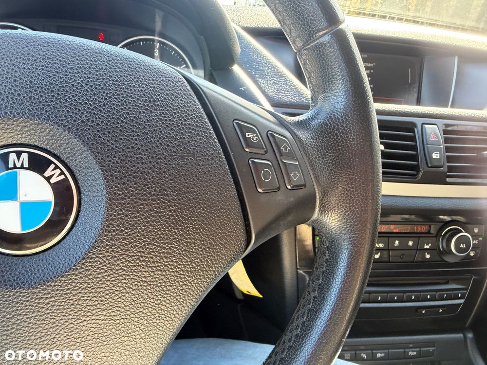 BMW X1 sDrive18d - 27