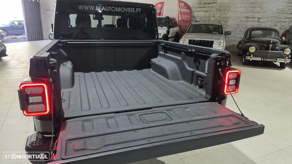 Jeep Gladiator 3.0V6 MultiJet AWD Auto Overland - 18