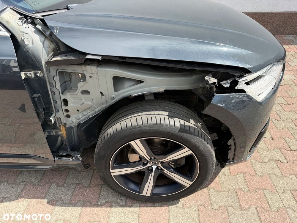 Volvo XC 90 D4 FWD R-Design 7os - 8