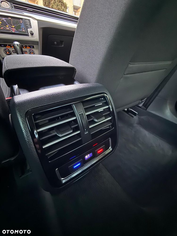 Volkswagen Passat 2.0 TDI (BlueMotion Technology) DSG Comfortline - 8