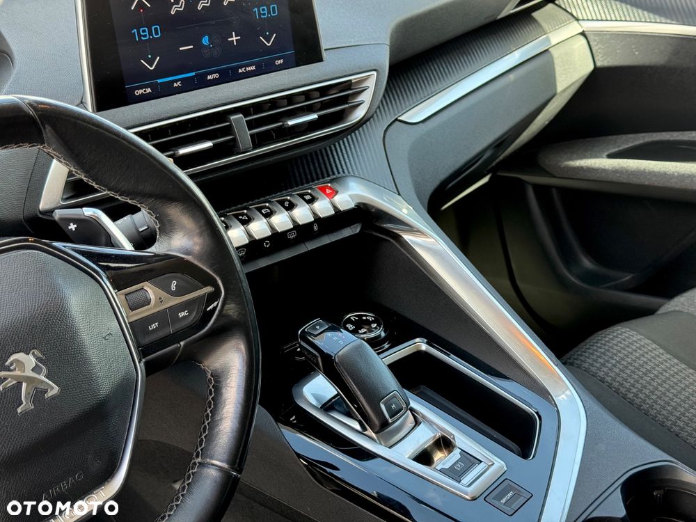 Peugeot 3008 1.6 BlueHDi Allure S&S EAT6 - 11
