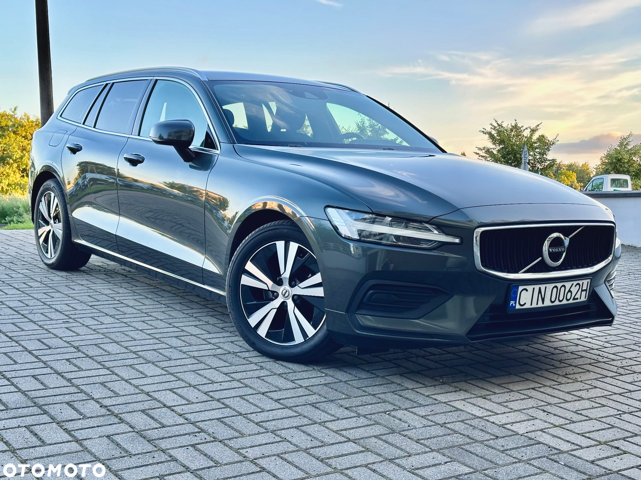 Volvo V60 D4 Geartronic Momentum Pro - 2