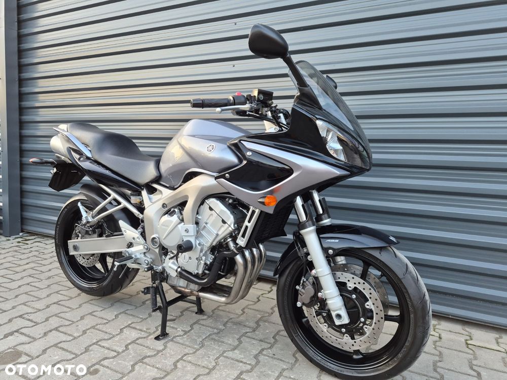 Yamaha FZ6 - 3